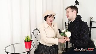 Stepmom's Surprise: How Bringing Flowers Earned a Reward from Hairy Mature Judy