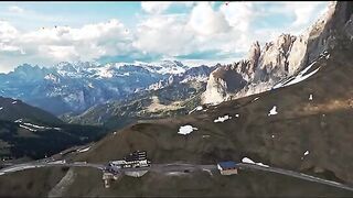 VLOG 17: Stunning Views and Surprising Moments in the Dolomites!