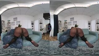 VR Experience - Zaawaadi's Solo Lingerie Session with Intimate Touches