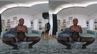 VR Experience - Zaawaadi's Solo Lingerie Session with Intimate Touches