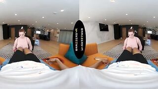 Experience the Ultimate Pleasure: Abigaiil Morris Gets Intimate with Her Alluring Curves in VR!