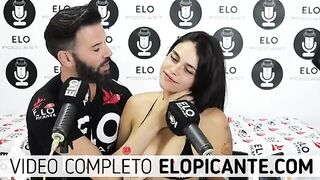 ELO PODCAST: A Playful Encounter with Pequeñas - Sensual Moments Unveiled!