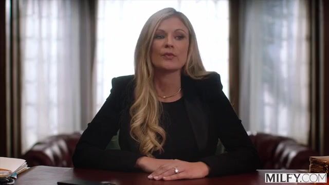Principal Ellie Gives Her Mischievous Student a Lesson in Desire