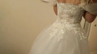 Blonde Beauty's Wedding Night Surprise with Her Husband - A Night to Remember!