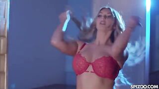 Kayley Gunner's Irresistible Temptation: A Playful Encounter You Can't Miss!