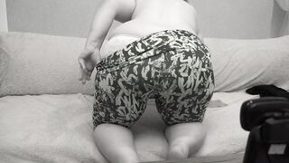 I masturbate on webcam with a stranger. Mature milf with big natural tits.