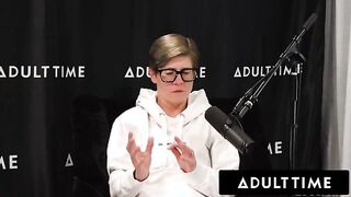 Intimate Moments: Melissa Stratton & Vanna Bardot Explore Passionate Connections!