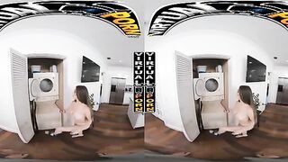Steamy VR Encounter: Josie Tucker's Playful Water Mishap Will Leave You Wanting More!