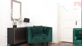 Curvy Amalia Davis in Sheer Pantyhose - Behind the Scenes with Big Naturals!