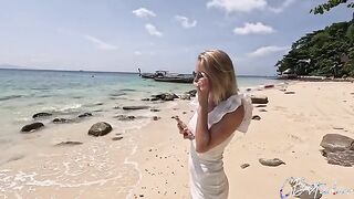 Intense Beach Encounter: Wild Anal Adventure with a Mysterious Beauty!