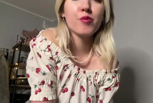 Morning Delight: A Virtual Encounter with Your Stepsister - POV Experience with Dexy!