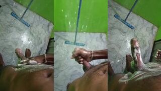 Splashing Good Times: Unforgettable Moments in the Tub with SL Red Dick
