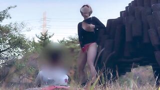 Caught in the Act: A Surprising Encounter Outdoors Leads to an Unexpected Moment!