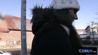 Unexpected Encounter: Paying a Star for an Unforgettable Experience on the Streets