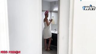 Curvy Cutie with a Playful Smile Delivers the Ultimate 69 Experience - Miss Pasion