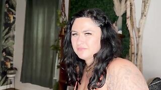 Curvy Stepdaughter Explores New Pleasures with Her Stepdad's Impressive Size - Featuring Josie Jaxxon