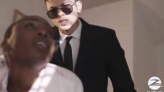 Bodyguard Takes Control: An Unexpected Encounter with His Boss's Girlfriend - Zaawaadi