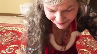Santa's Surprise: A Festive Encounter with a Curvy Cougar!