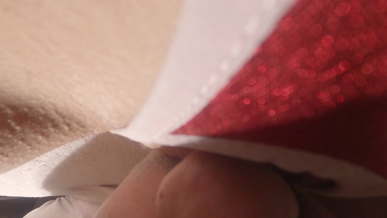 Festive Surprise: Sensual Christmas Encounter with a Real MILF