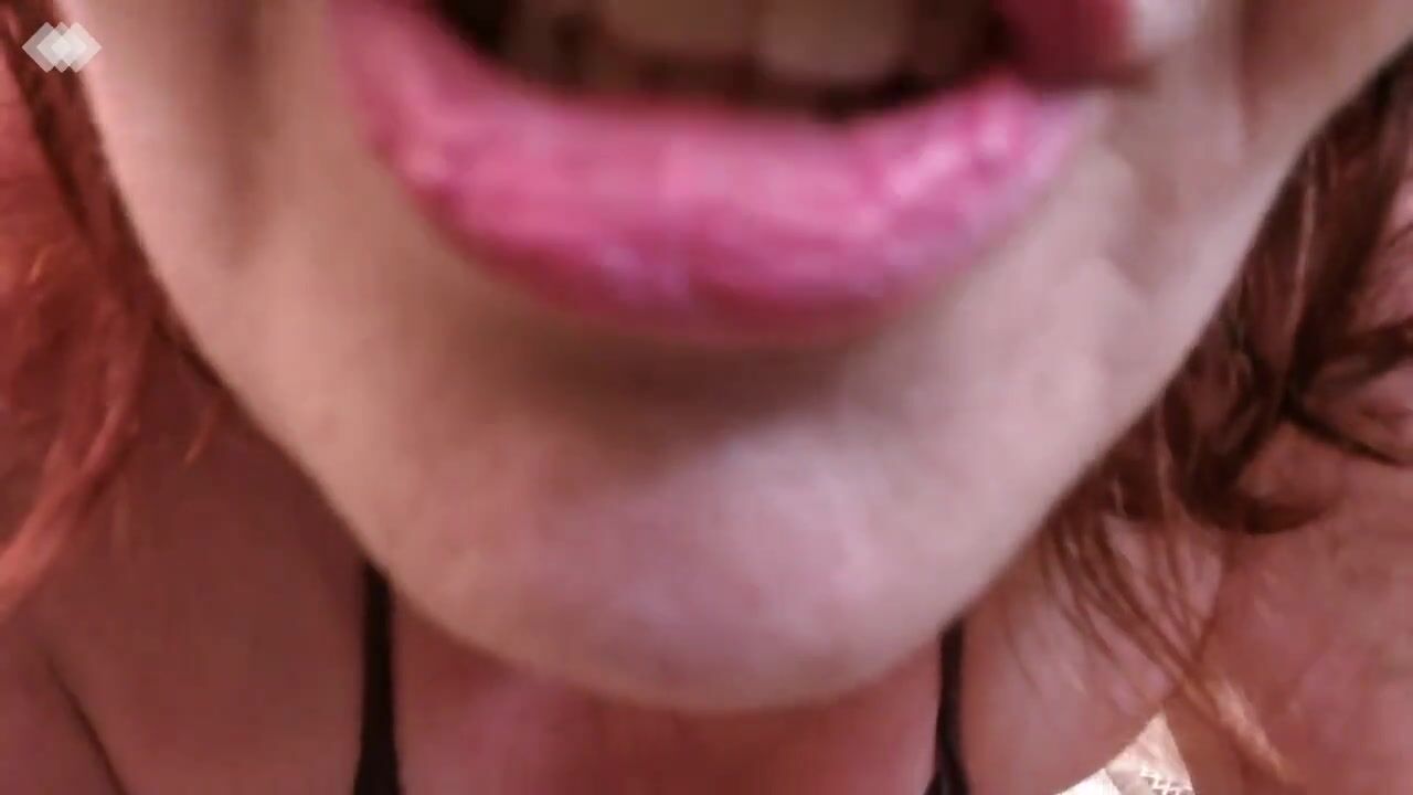 Curvy Redhead Dawn Skye Leaves Shawn Breathless Before Their First Encounter