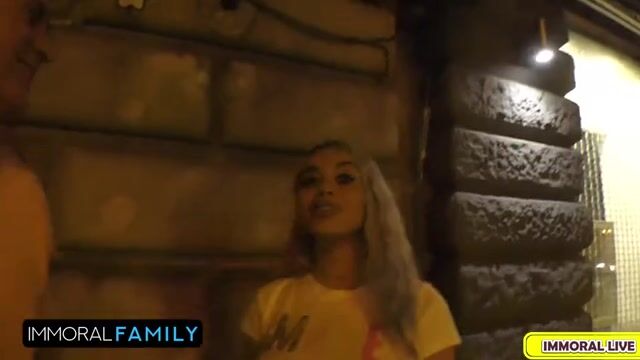 Tempting Adventure: Victoria June and Her Husband Charm Their Tour Guide – Immoral Family 4K
