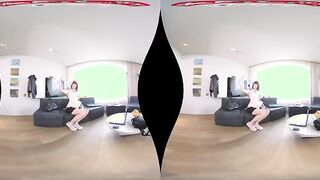 Immersive VR Experience with a Solo German Performer