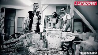 Artistic Encounter: Wild Vicky Gets Creative with a Passionate Fan - LETSDOEIT