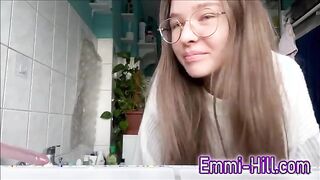 EmmiHill's Exciting Adventure with a Giant Toy!