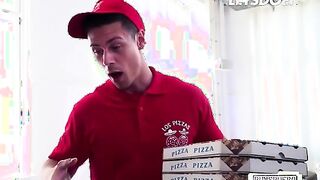 Seductive Delivery Encounter with Monika Phamous - LETSDOEIT