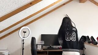 Steamy Studio Session with EvaKeks: Intimate Moments and Sensational Skills!