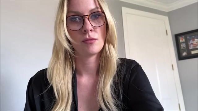 Mom's Secrets: A Lesson in Passion with Alex Adams and Sydney Paige