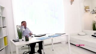 Secret Office Affair: Boss and His Tempting Secretary
