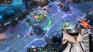 Join Gamer Girl Luna for an Intimate League of Legends Session in Bed! #20