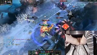 Join Gamer Girl Luna for an Intimate League of Legends Session in Bed! #20