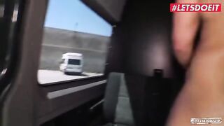 Wild Car Adventures: Honey Diamond's Exciting Backseat Encounter - LETSDOEIT