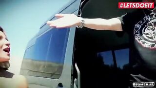 Wild Car Adventures: Honey Diamond's Exciting Backseat Encounter - LETSDOEIT