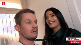 Curious Fan Gets Up Close with Penelope Cum in an Intimate Encounter!