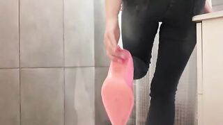 High Heels and Shoeplay: A Sensual Moment Unveiled with AquaPola