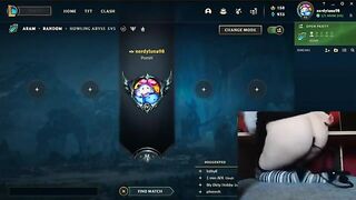 Unexpected Gaming Moments: Inflatable Plug Surprise with NerdyLuna98 in League of Legends #7!