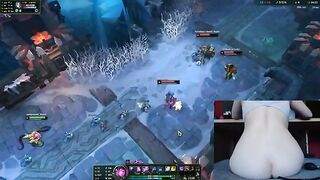 Unexpected Gaming Moments: Inflatable Plug Surprise with NerdyLuna98 in League of Legends #7!