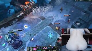 Unexpected Gaming Moments: Inflatable Plug Surprise with NerdyLuna98 in League of Legends #7!
