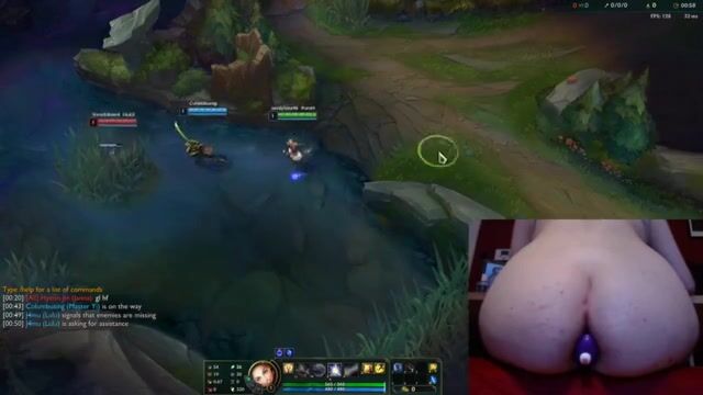 Epic Gaming Moments: Nerdy Girl's Hilarious Vibrating Toy Mishap in League of Legends #10 with Luna