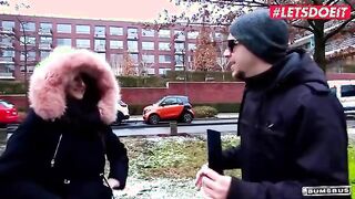 Unexpected Car Ride Adventure: Masseur's Wild Encounter with a Curvy Beauty - Featuring Katy Rose