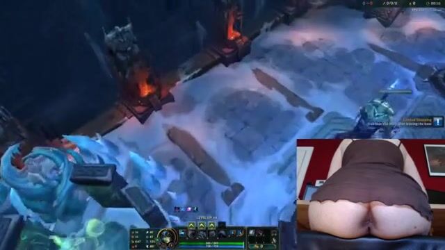 Watch Me Game: A Fun League of Legends Session with NerdyLuna98!