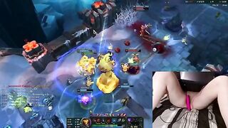 Gamer Girl Gets Creative While Playing LoL – A Fun Twist with Adult Toys!