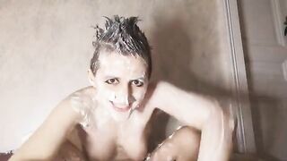 Indulge in a Sweet Surprise with Juno Electra's Creamy Cam Show!