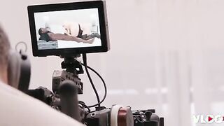 Curvy Blonde Bibi Bugatti Unleashes Her Playful Side on Camera!