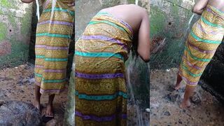 Step-Sis Caught in a Steamy Moment: Bath Time with an Asian Beauty - SadunikaX