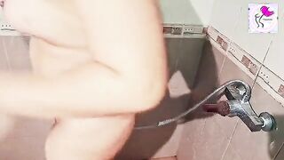 Playful Bathroom Fun with an Enchanting Asian Beauty - Vilashini's Delightful Moments!