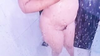 Curious Moments: Watch This Alluring Asian Beauty in the Bathroom!